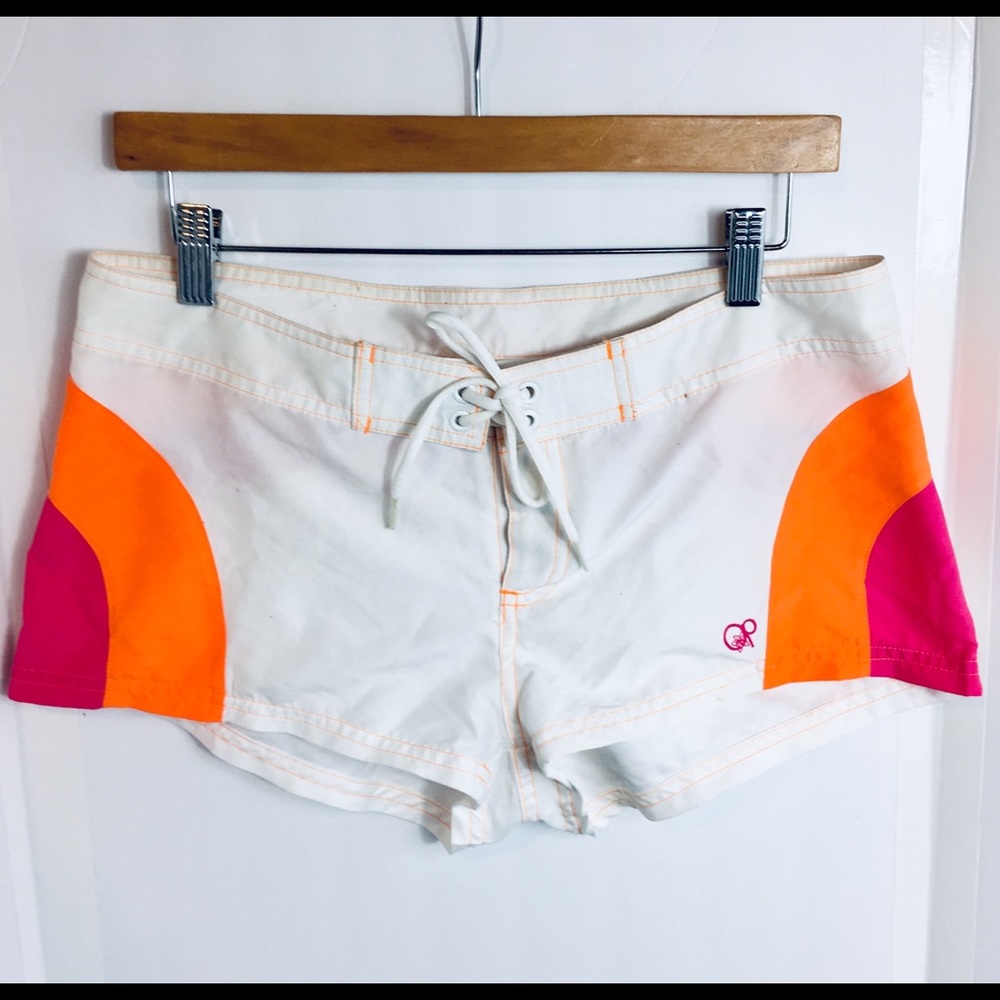 Short board shorts